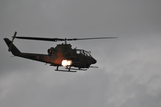 soku_36153.jpg :: 乗り物 交通 航空機 ヘリコプター 軍用機 AH-1S コブラ 