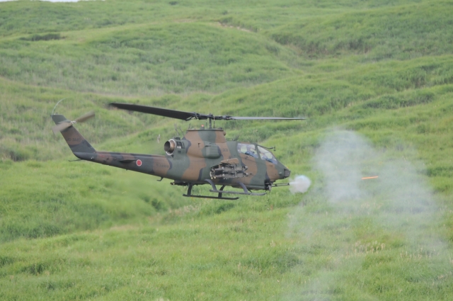 soku_36154.jpg :: 乗り物 交通 航空機 ヘリコプター 軍用機 AH-1S コブラ 
