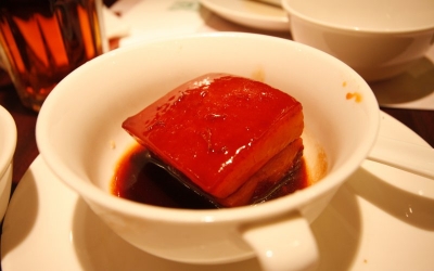 soku_02356.jpg :: 物 モノ 食べ物 豚バラ 香港 