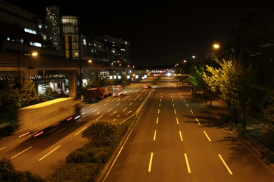 soku_02721.jpg :: 建築 建造物 道路 線路 夜景 