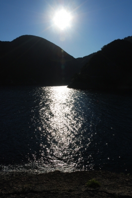soku_02907.jpg :: 自然 風景 海 山 太陽 日差し 分割測光 