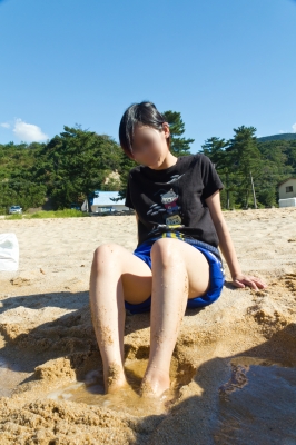 soku_03253.jpg :: 人物 子供 少女 女の子 自然 風景 ビーチ 砂浜 