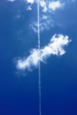 soku_03510.jpg :: リサゴン ドイツレンズ M42 空 飛行機雲 