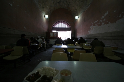 soku_04995.jpg :: 紫禁城 壁の穴 レストラン 安い 多い 言葉はいらないw (^_^) 