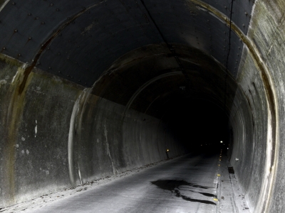 soku_05400.jpg :: PowerShotS95 交通 道路 トンネル 八丁トンネル とんねるず 