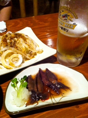 soku_08004.jpg :: 食べ物 和食 刺身 生ホタルイカ 飲み物 ドリンク ビール 
