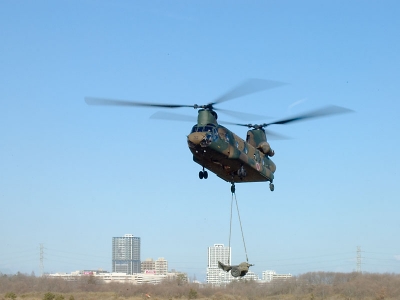 soku_08263.jpg :: 第一空挺団 降下訓練始め ① 輸送ヘリコプター CH.47J 