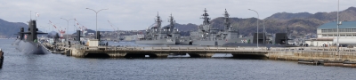 soku_08496.jpg :: 乗り物 交通 船 護衛艦 潜水艦 呉基地 パノラマ 