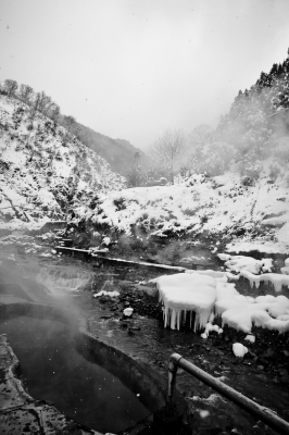 soku_08681.jpg :: 風景 自然 温泉 雪 地獄谷 