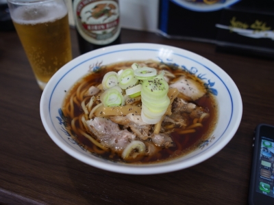 soku_09085.jpg :: 食べ物 麺類 ラーメン 夜食 富山ブラック 