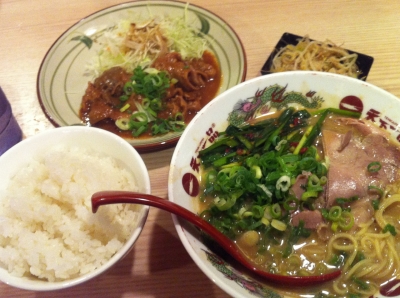 soku_09347.jpg :: 食べ物 麺類 ラーメン 餃子 天下一品 