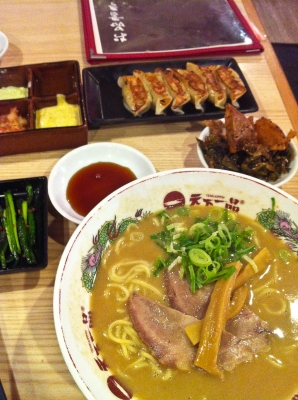 soku_09348.jpg :: 食べ物 麺類 ラーメン 餃子 天下一品 