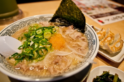 soku_09638.jpg :: 食べ物 麺類 ラーメン 焼き餃子 