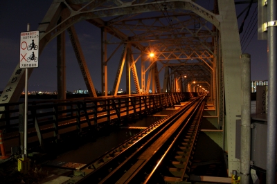 soku_09708.jpg :: 乗り物 交通 建物 施設 橋 鉄橋 線路 夜景 