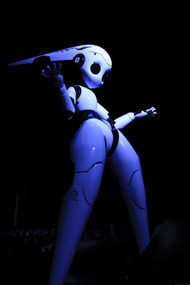 soku_10442.jpg :: クラフト 人形 フィギュア ロボット 人型ロボット 暗所撮影 