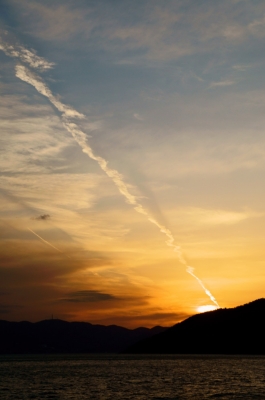 soku_10474.jpg :: 風景 自然 空 飛行機雲 