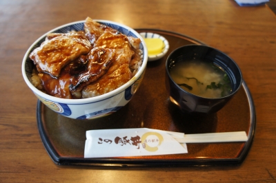 soku_11190.jpg :: 食べ物 和食 丼 豚丼 