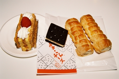 soku_11705.jpg :: 食べ物 お菓子 デザート スイーツ 雪こんチーズ 