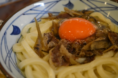 soku_12104.jpg :: 食べ物 麺類 うどん 肉うどん 