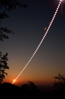 soku_16466.jpg :: 風景 自然 天体 太陽 軌跡 比較明合成 