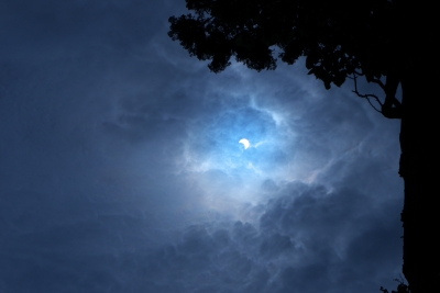 soku_16579.jpg :: 風景 自然 天体 太陽 日食 金環日食 関東地方 山梨 雲 空 