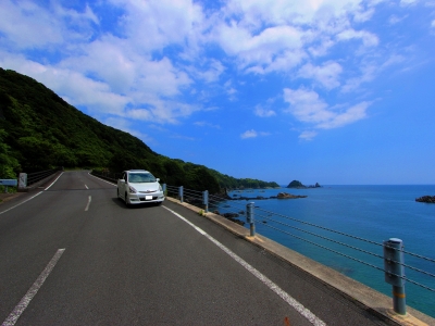 soku_17555.jpg :: 乗り物 交通 自動車 風景 自然 海 道路 海沿い 