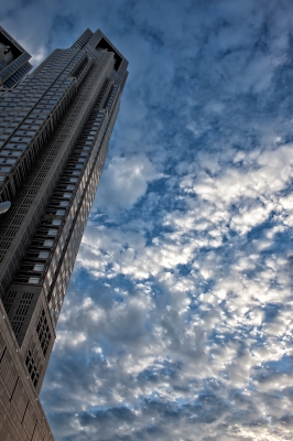 soku_19740.jpg :: 都庁 建築 建造物 高層ビル 風景 自然 空 雲 