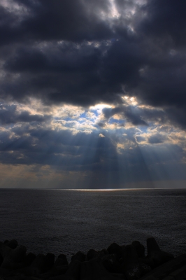 soku_22160.jpg :: 風景 自然 海 空 雲 逆光 水 
