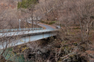 soku_22985.jpg :: 建築 建造物 ダム 藤原ダム 橋 冬の景色 
