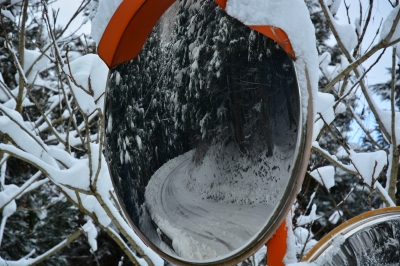 soku_29555.jpg :: 風景 自然 雪景色 雪道 カーブミラー 