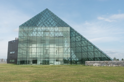 soku_31138.jpg :: 風景 公園 モエレ沼公園 建造物 ガラスのピラミッド 