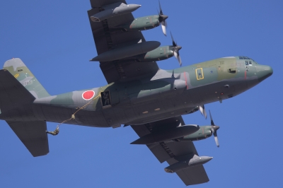 soku_33513.jpg :: 平成28年度 習志野空挺降下訓練始め 輸送機 C.130H 