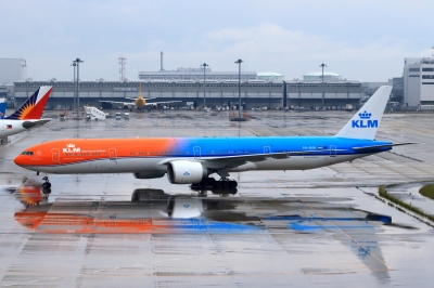 soku_34346.jpg :: 123 乗り物 交通 航空機 飛行機 旅客機 KLM 水鏡 