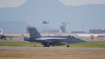 soku_36751.jpg :: 乗り物 交通 航空機 飛行機 軍用機 戦闘機 F-16 